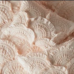 Anthropologie Rivulets Quilt